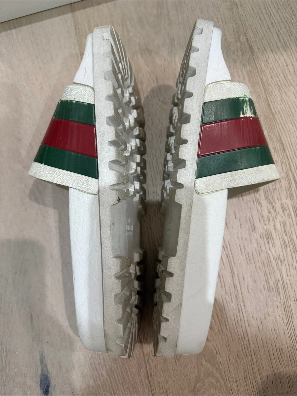Gucci White Slides with Green and Red Stripe - Picture 2 of 5